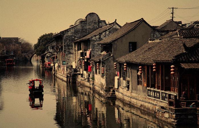 中国新闻网:春运首日,全社会跨区域人员流动量预计超1.8亿人次!